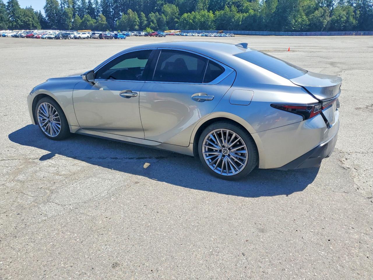 2022 LEXUS IS