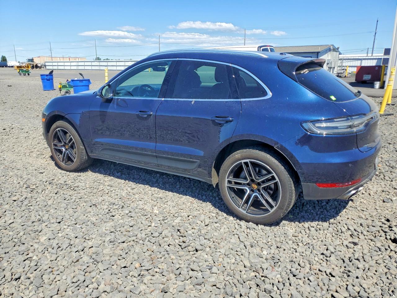 2020 PORSCHE MACAN