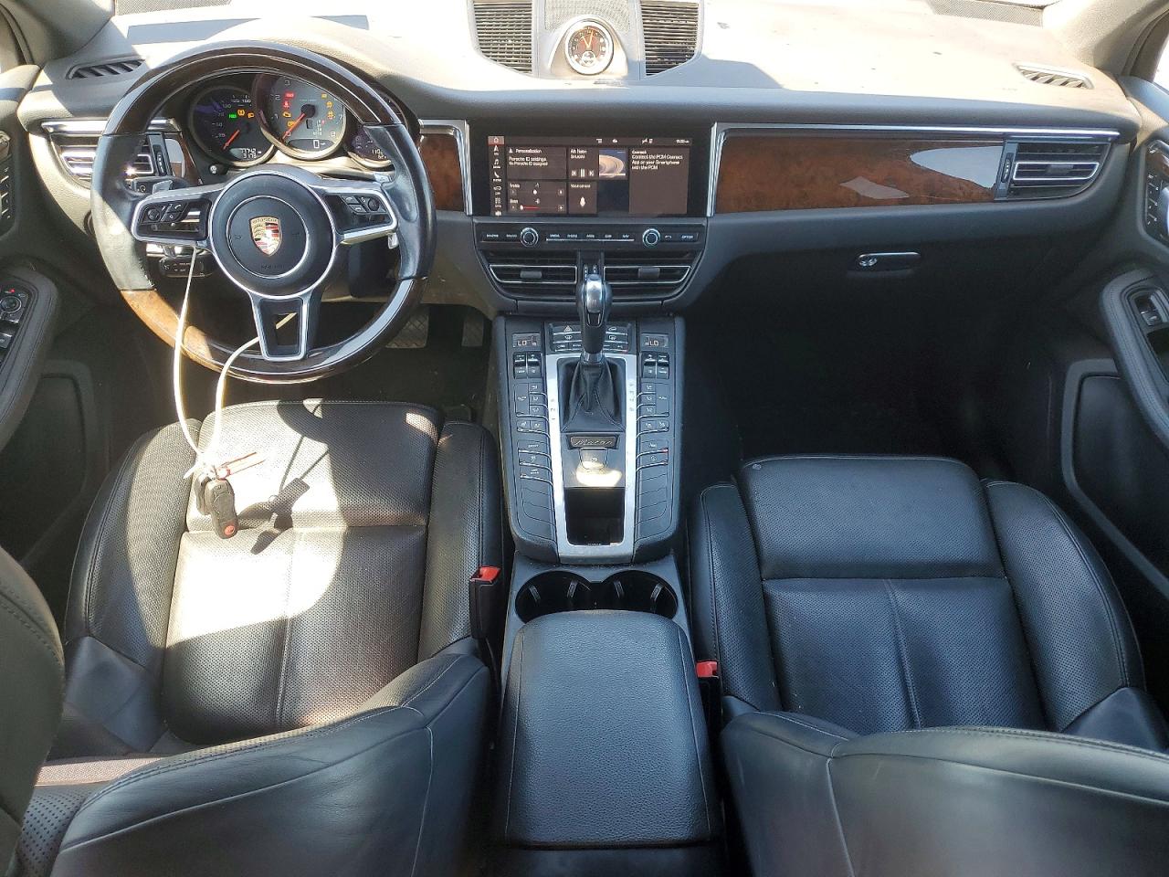 2020 PORSCHE MACAN