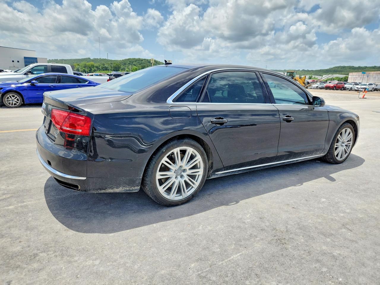 2014 AUDI A8
