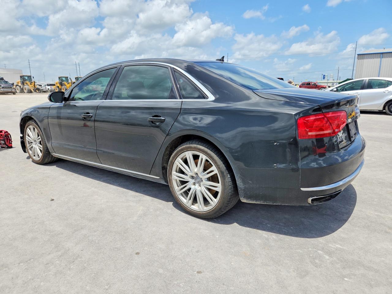 2014 AUDI A8