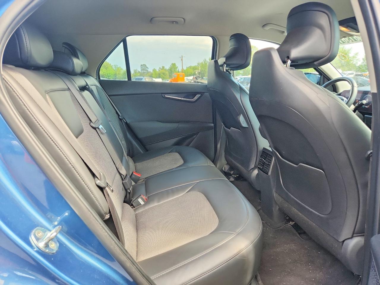 2023 KIA NIRO