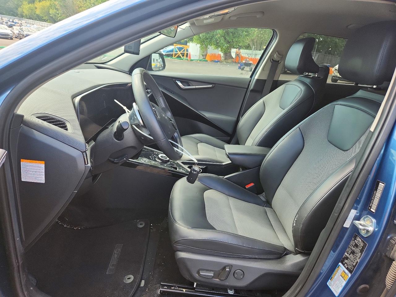 2023 KIA NIRO