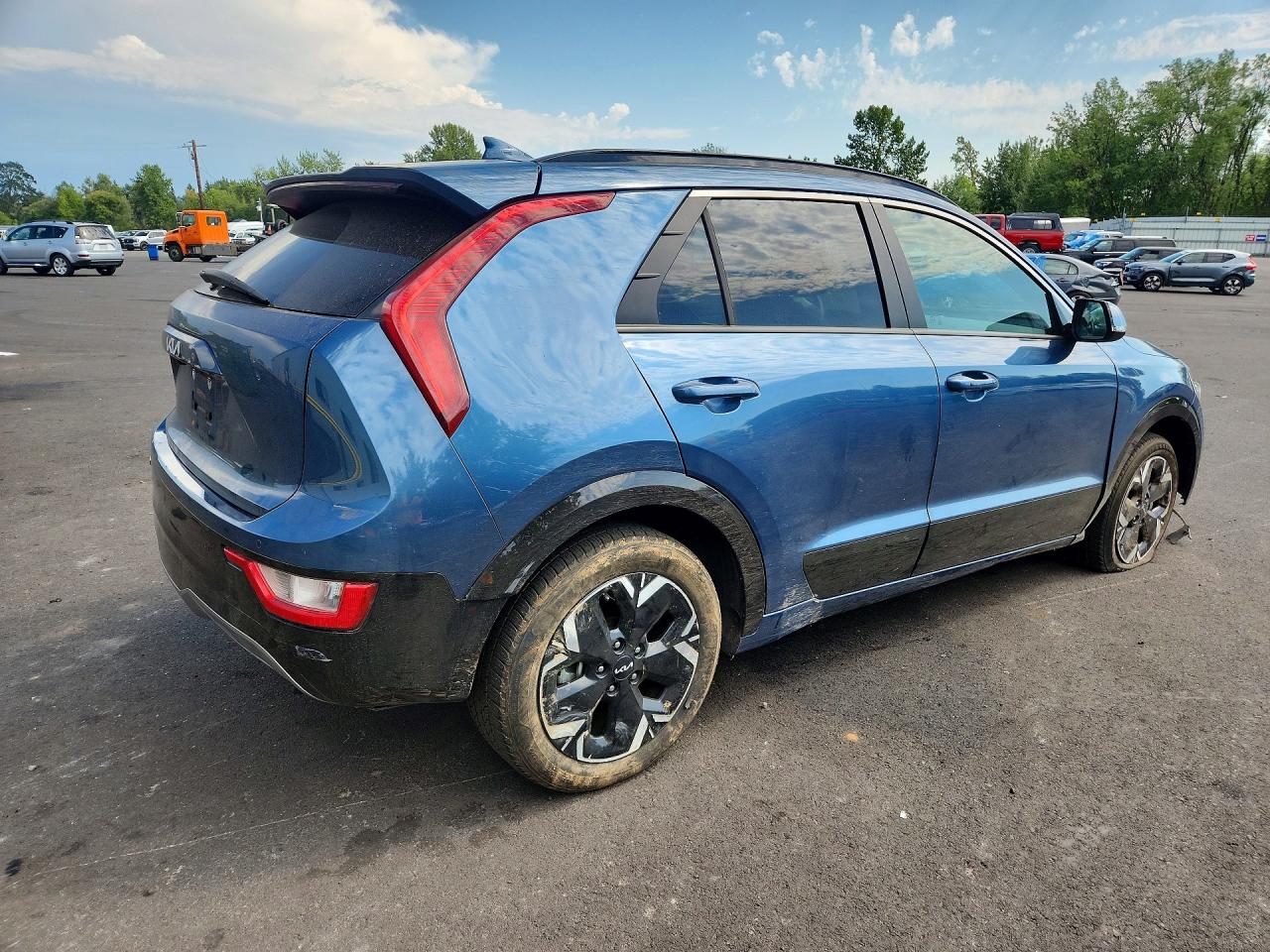 2023 KIA NIRO