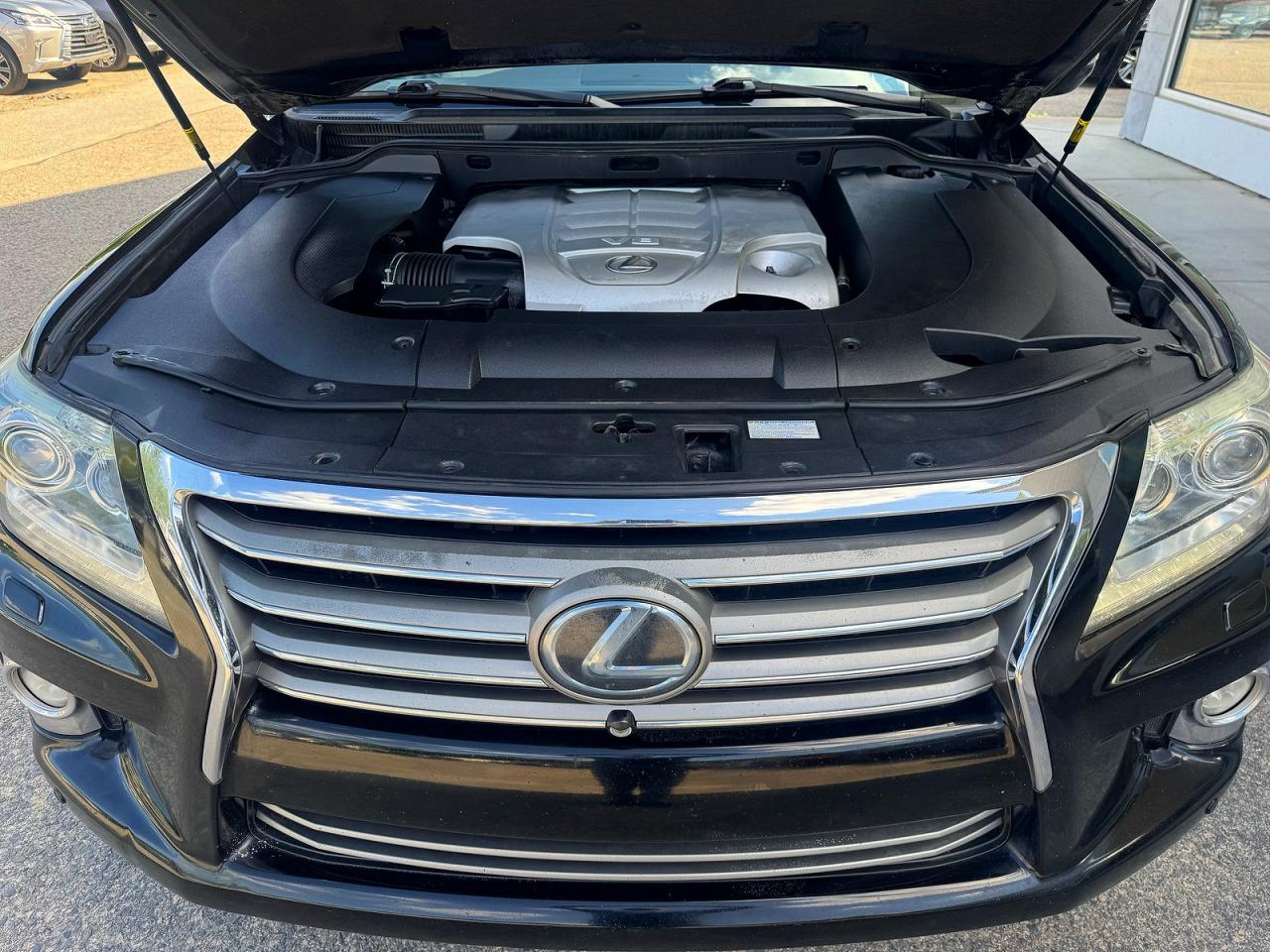 2015 LEXUS LX