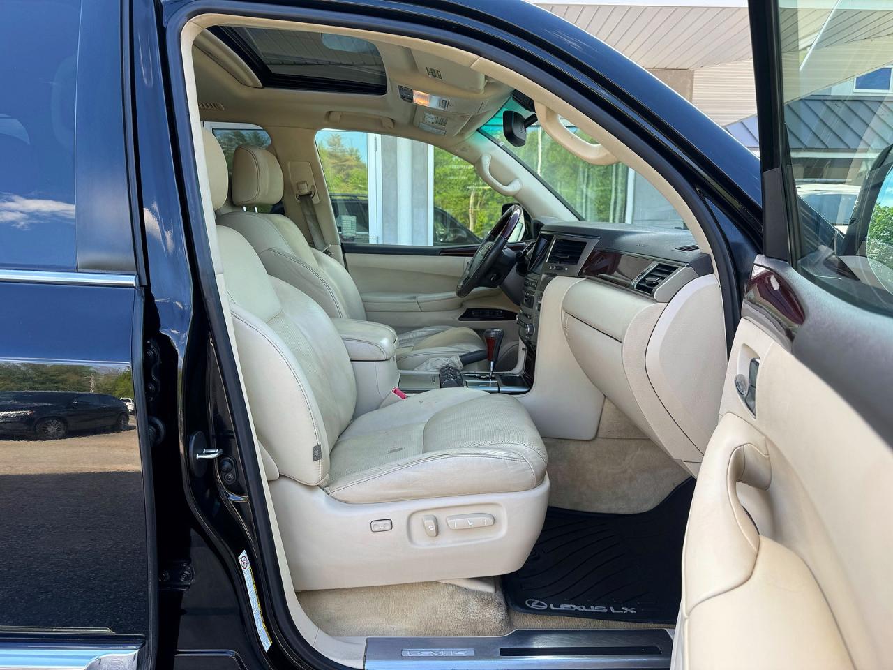 2015 LEXUS LX