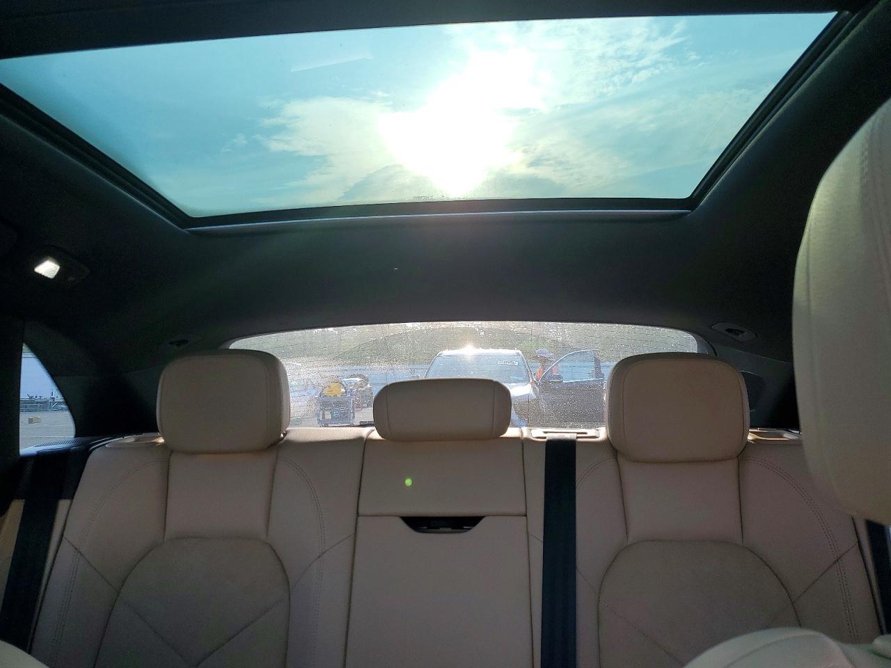 2021 PORSCHE MACAN