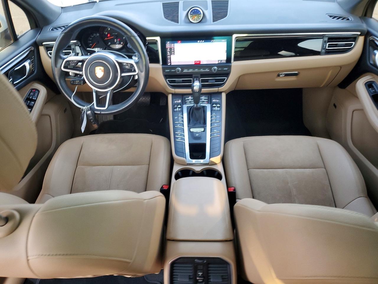 2021 PORSCHE MACAN