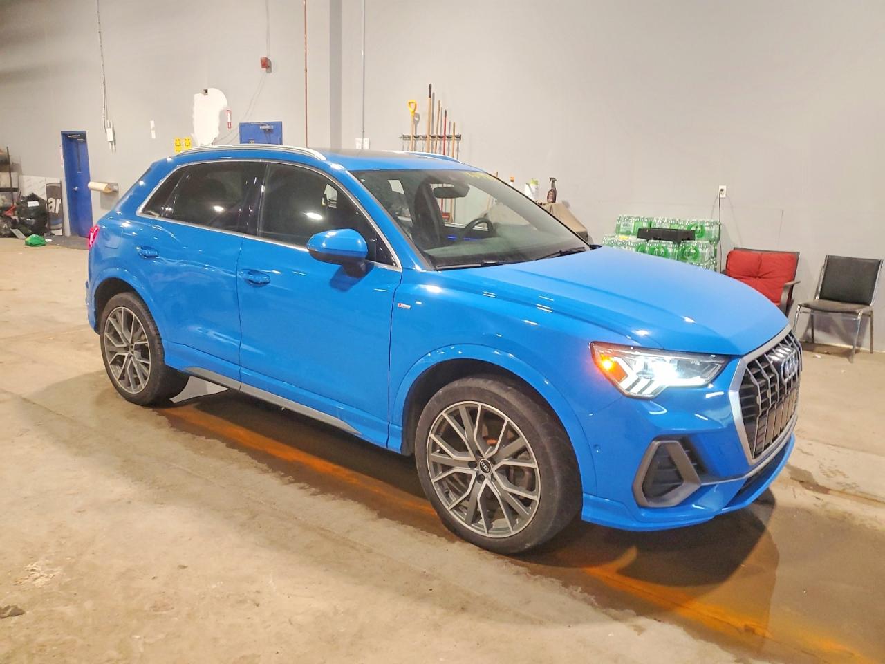2021 AUDI Q3 — ?