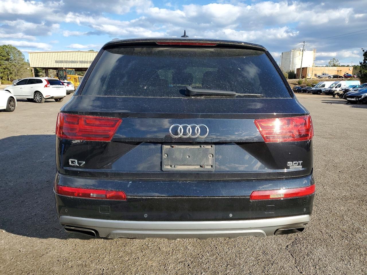 2017 AUDI Q7