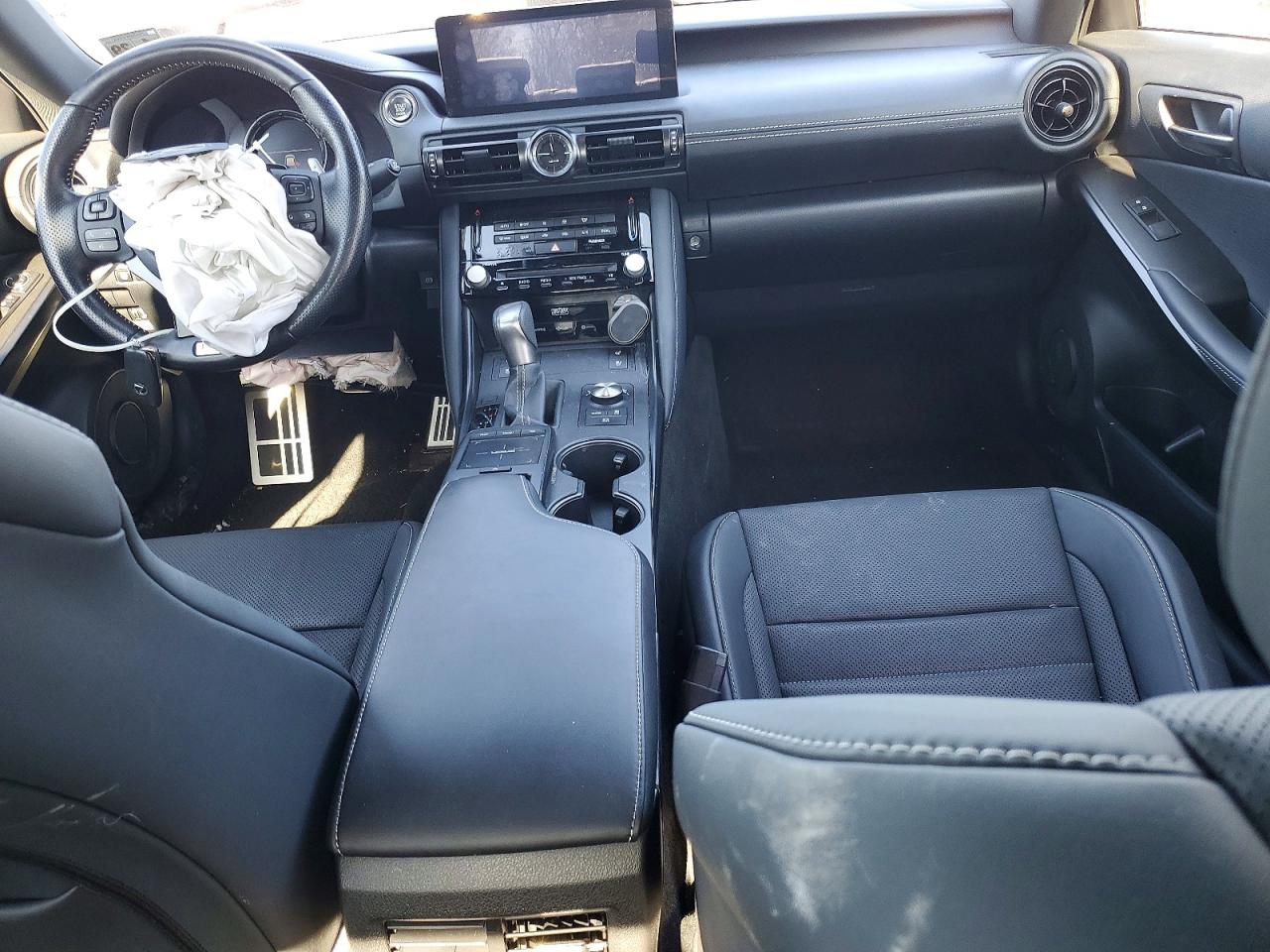 2023 LEXUS IS