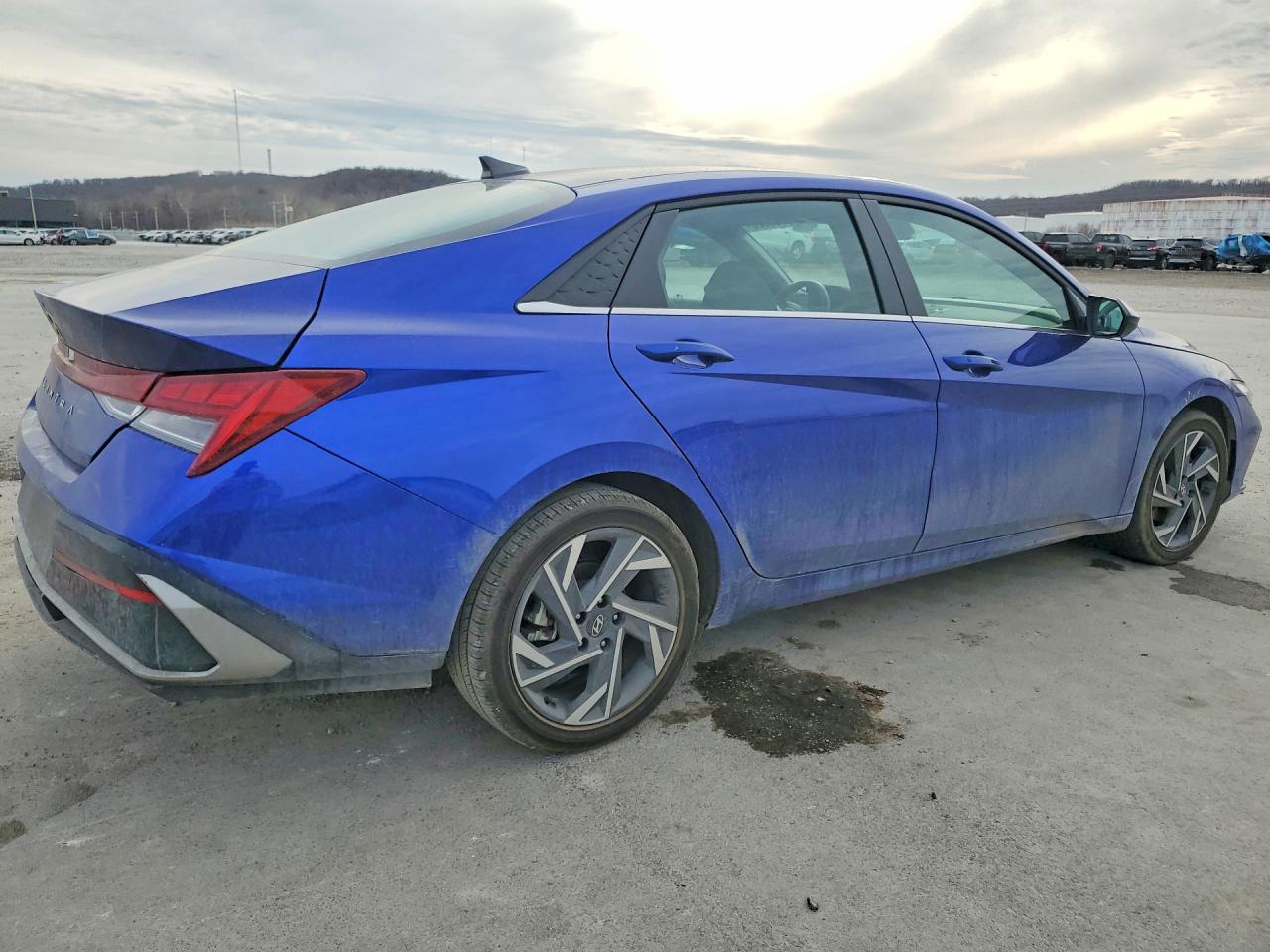 2025 HYUNDAI ELANTRA