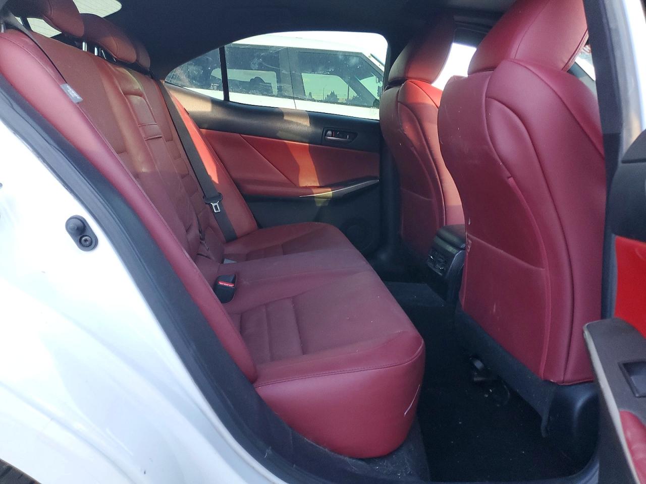 2019 LEXUS IS
