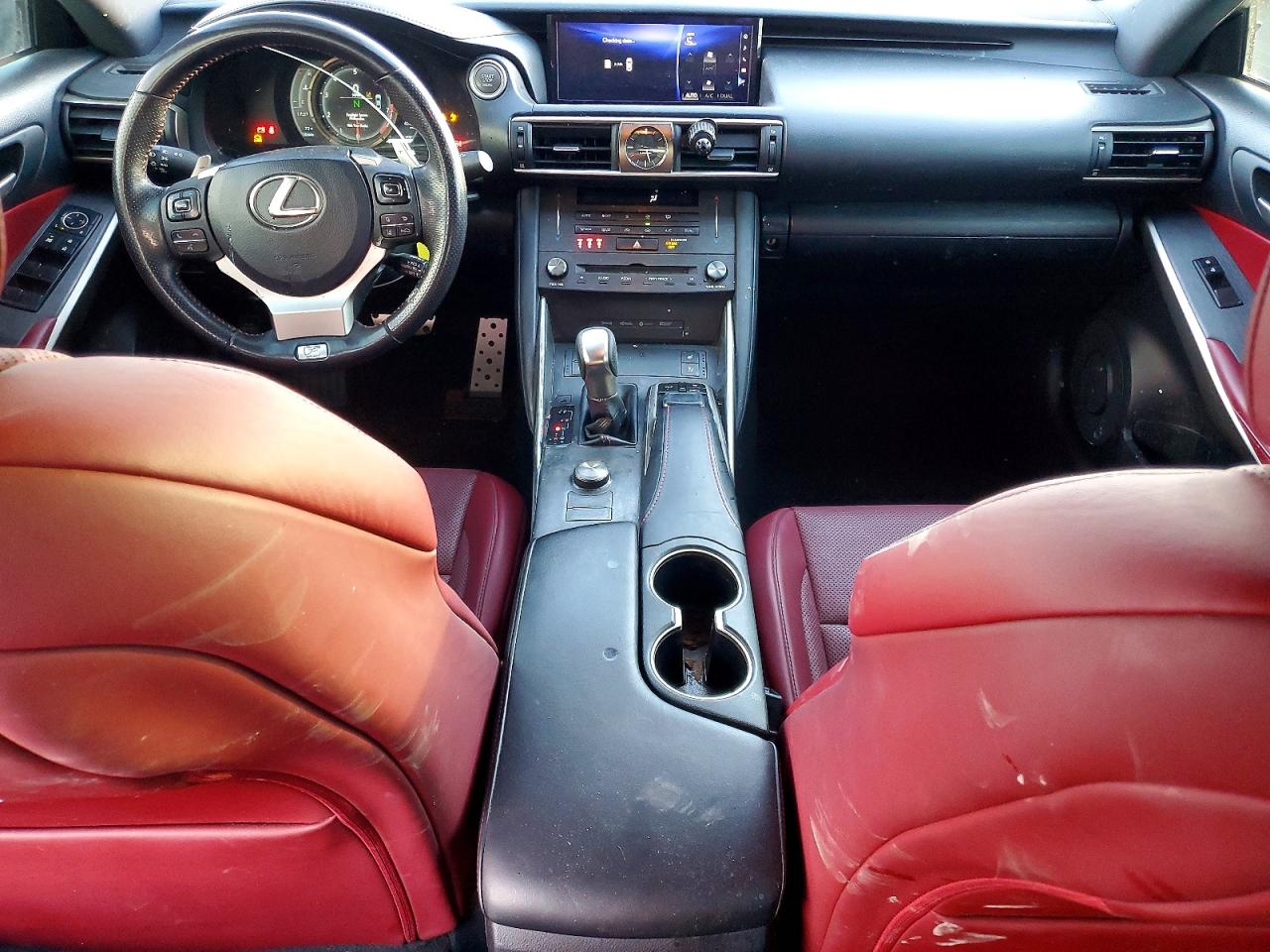 2019 LEXUS IS