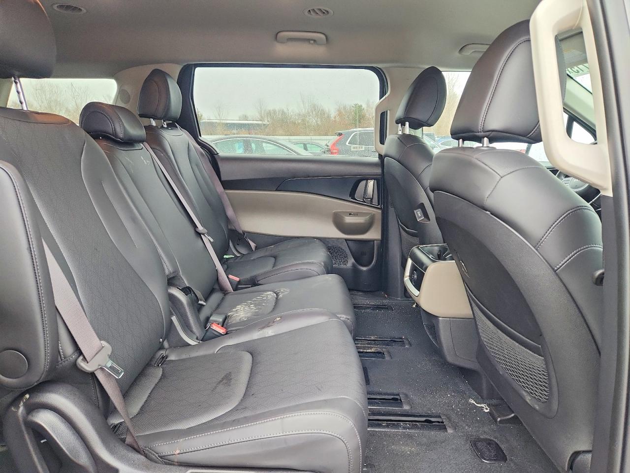 2025 KIA CARNIVAL